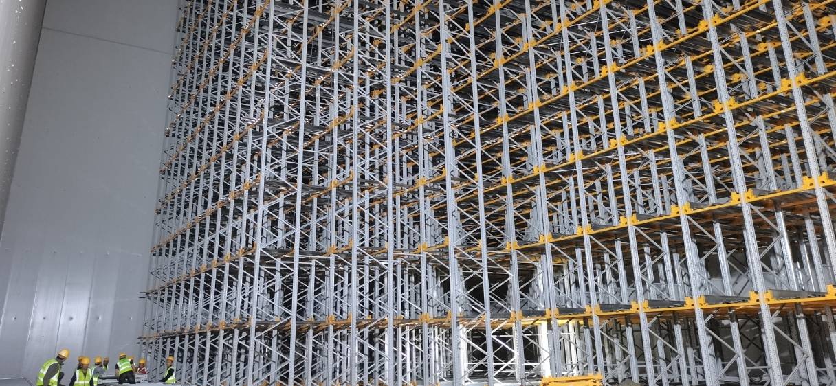 What Is Four-Way Shuttle Racking System