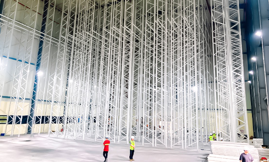 High bay warehouse racking for an ASRS warehouse
