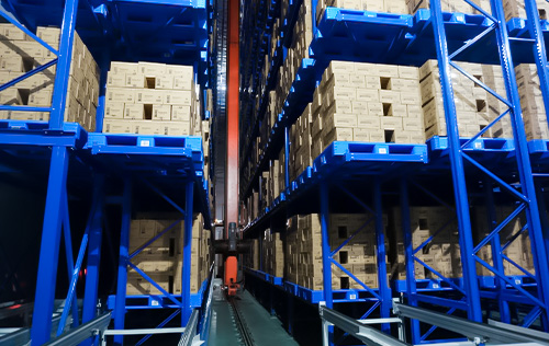 Stacker Crane in Ice Cream Cold Storage Warehouse